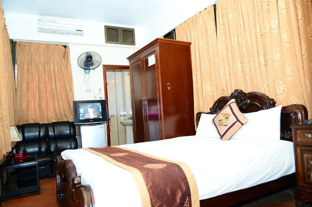 Sweet Family Guest House Ханой Стая снимка
